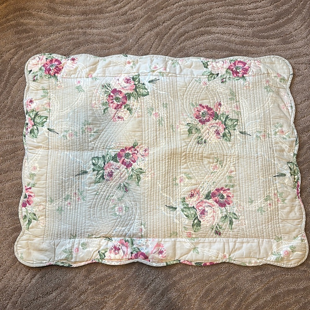 Westone Pillow Sham with floral print.